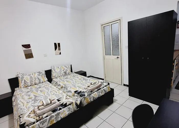 Lovely Paceville H アパート